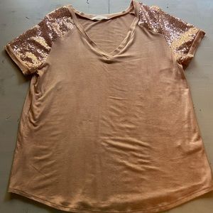 Ladies sequin shoulder v-neck t-shirt, Large